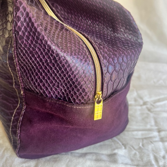 Violet travel bag - Picture 3 of 7